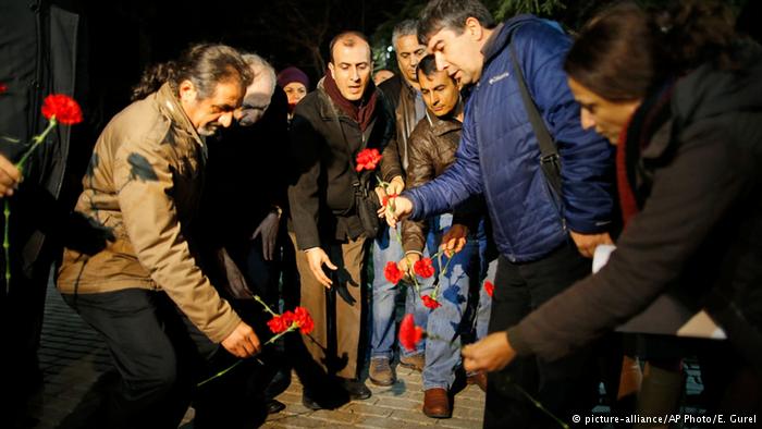 Τουρκία:  Συλλήψεις Ρώσων υπόπτων για δεσμούς με Ισλαμικό Κράτος – Στην Αγκυρα ο Γερμανός υπ.Εσωτερικών (vid)