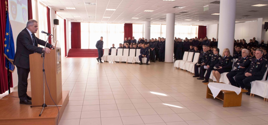 Τέλος στην εσώκλειστη φοίτηση των σπουδαστών στην Σχολή Αξιωματικών της ΕΛ.ΑΣ αποφάσισε ο Ν. Τόσκας