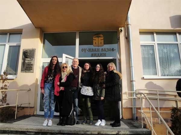ΕΡΤ Ιωαννίνων: Με το πρόγραμμα erasmus στη Βουλγαρία μαθήτριες του Περάματος