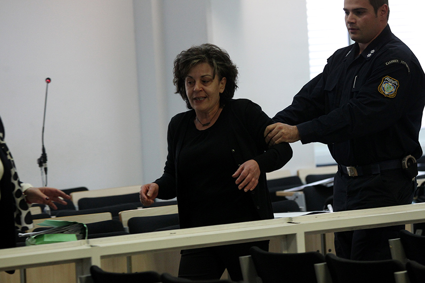 Ξέσπασμα από τη μάνα του Παύλου Φύσσα στη δίκη της  Χρυσής Αυγής