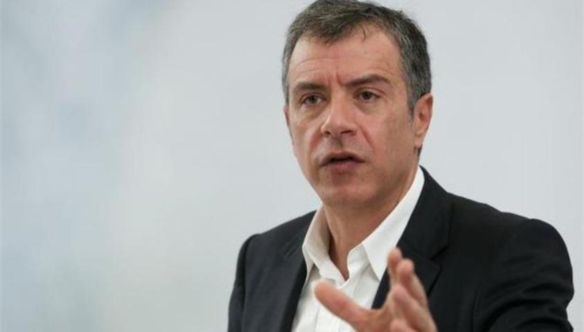 Θεοδωράκης: Οι αγρότες να φορολογούνται με βάση την παραγωγή τους