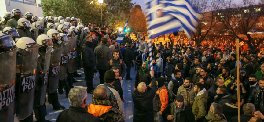 Δεν έγιναν τα εγκαίνια της Agrotica στη Θεσ/νίκη – Επεισόδια και συγκέντρωση αγροτών – Η αντίδραση Αποστόλου – Συνέχεια κινητοποιήσεων (vid)