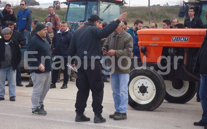 ΕΡΤ ΠΥΡΓΟΥ:Αμετακίνητοι οι αγρότες