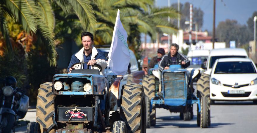 Συνεχίζονται οι κινητοποιήσεις των αγροτών – Αναζητούνται γέφυρες επικοινωνίας με την κυβέρνηση (vid)