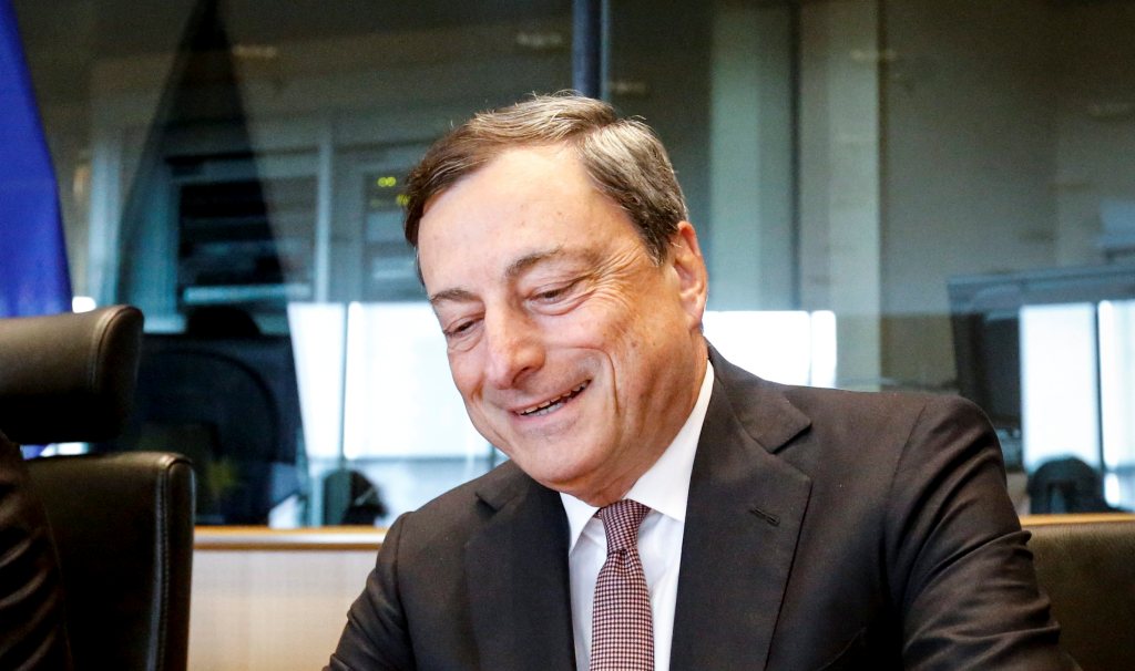 Ντράγκι: Όση χαλάρωση χρειαστεί προκειμένου να ανακάμψει η ευρωζώνη