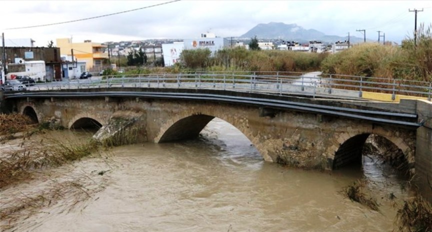 Ηράκλειο: Κλειστός ο δρόμος για τα αντιπλημμυρικά