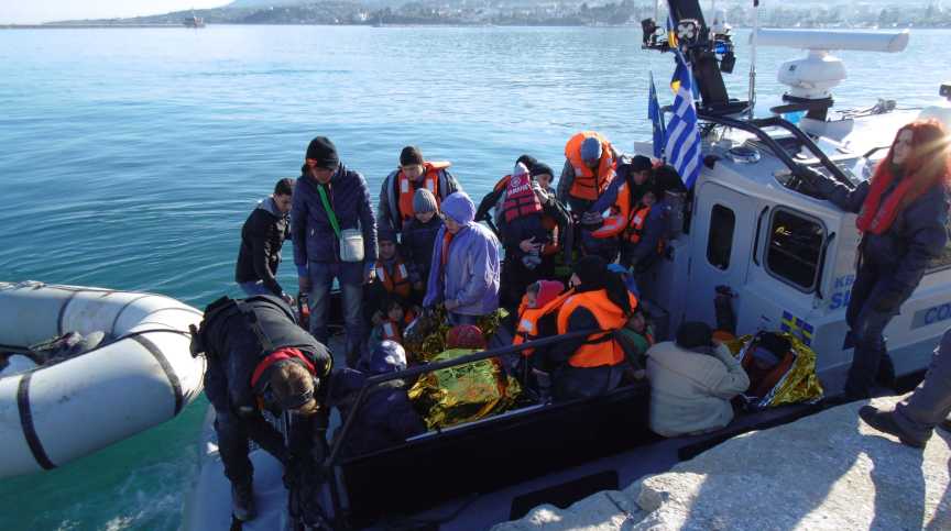 Την οδύνη τους για τις επαναλαμβανόμενες τραγωδίες στο Αιγαίο εκφράζουν τα πολιτικά κόμματα