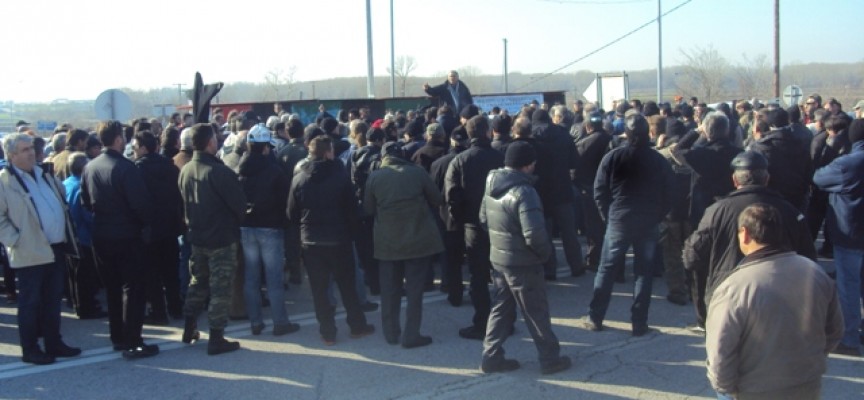 Ορεστιάδα: Με τετρακόσια τρακτέρ το μπλόκο στις Καστανιές, αποκλεισμός του τελωνείου την Παρασκευή
