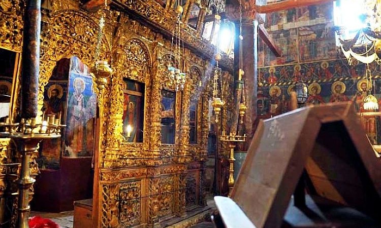 Καβάλα: Ιερέας έκλεβε εκκλησιαστικά αντικείμενα από ναούς