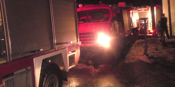 Βόλος: Φωτιά κατέστρεψε μονοκατοικία-Ελαφρά τραυματίστηκε ο ιδιοκτήτης