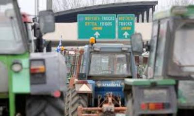 Σέρρες: Αποκλεισμοί δρόμων και Τελωνείου από τους αγρότες