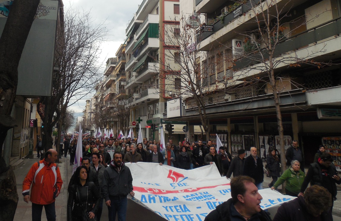 Μεγαλειώδης η απεργία στο Βόλο και η απεργιακή συγκέντρωση του ΠΑΜΕ