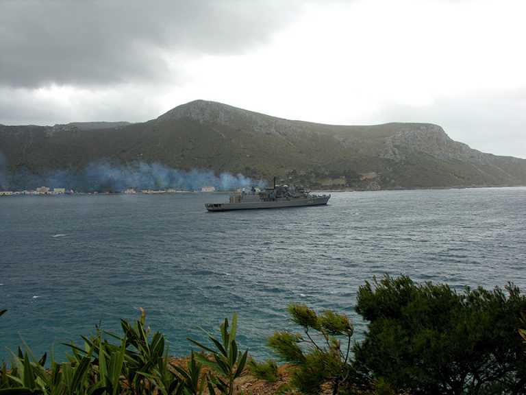 Συνεχίζονται οι έρευνες για τον εντοπισμό του κυβερνήτη του ελικοπτέρου