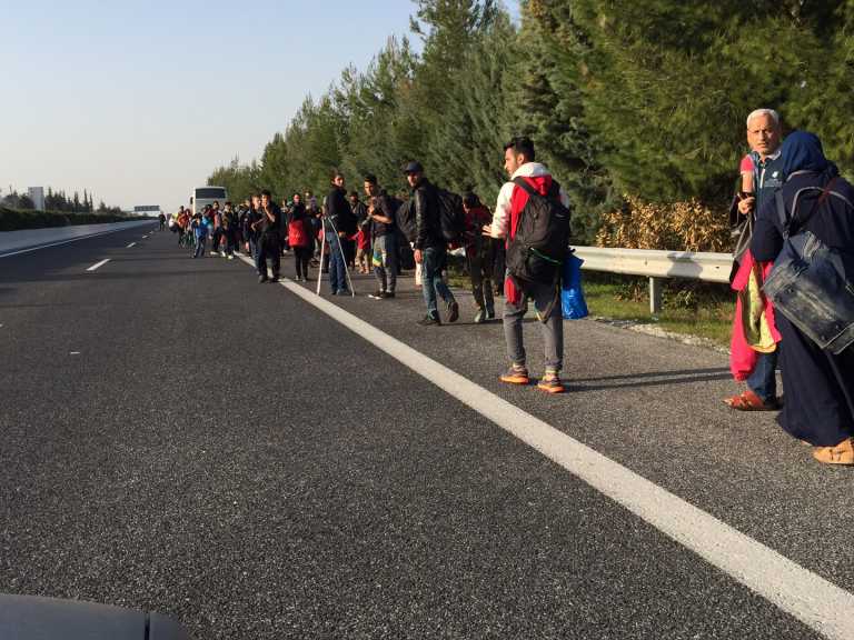 Τρία νέα πούλμαν με πρόσφυγες αναμένονται στα ΣΕΑ Αλμυρού