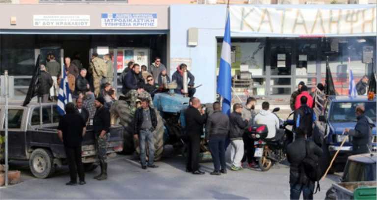 Ηράκλειο: Υπό κατάληψη οι εφορίες