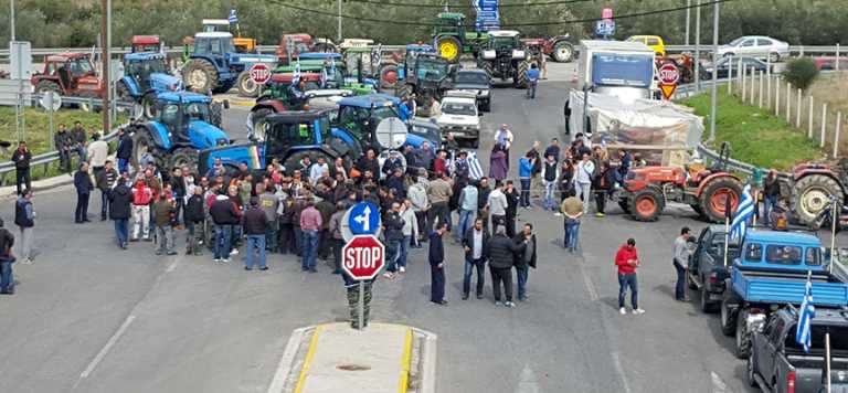 Βήματα προσέγγισης κυβέρνησης και αγροτών – Διαφοροποιήσεις μεταξύ των μπλόκων (vid)