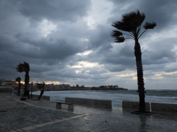Χανιά: Βαθμιαία επιδείνωση του καιρού με τοπικές βροχές και καταιγίδες το βράδυ στην Κρήτη