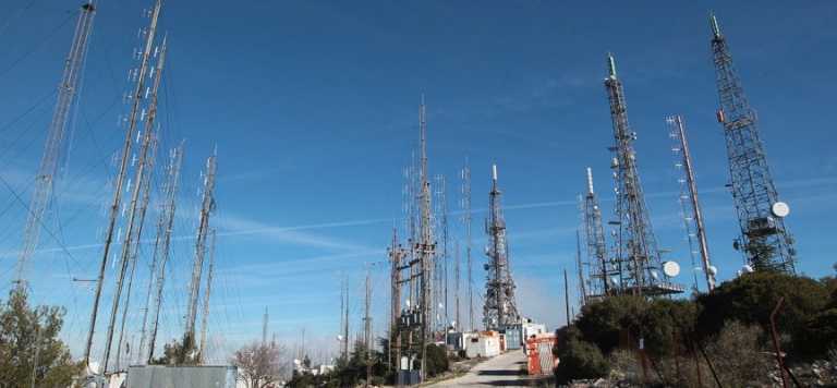 Κυβερνητικές απαντήσεις στα συμπεράσματα της ΕΙΤΗΣΕΕ για τις αναγκαίες άδειες