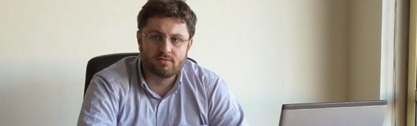 Κ. Ζαχαριάδης: “Δεν θα υπάρξουν προβλήματα κυβερνητικής συνοχής, όσο δύσκολη και αν είναι η διαπραγμάτευση” (aud)