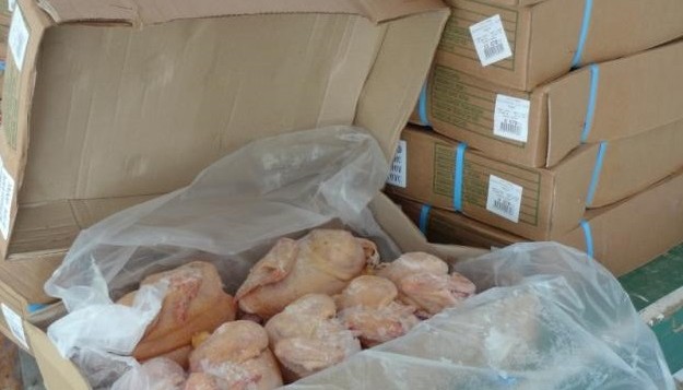 Βόλος: Διανομή κοτόπουλων σε ωφελούμενους του Δήμου Ρήγα Φεραίου