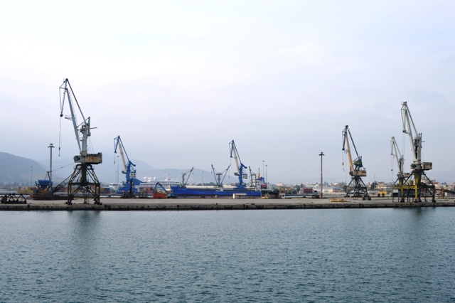 Συμμετέχουν στην απεργία της ΠΝΟ λιμενεργάτες και υπάλληλοι του ΟΛΒ