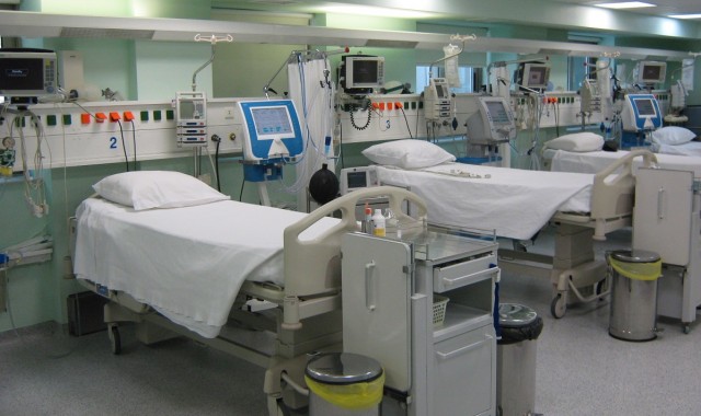 Χανιά: Προκηρύχθηκαν 400 νοσηλευτών και 100 γιατρών για τις ΜΕΘ