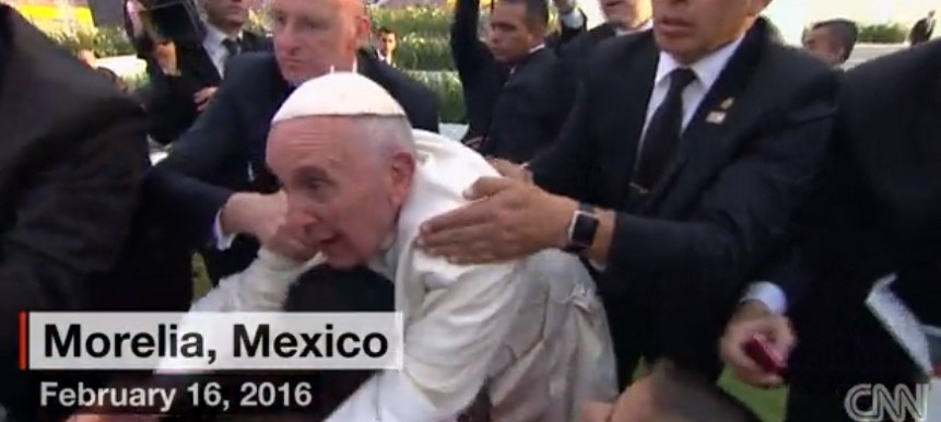 Οι πιστοί στο Μεξικό εκνεύρισαν τον Πάπα Φραγκίσκο (vid)