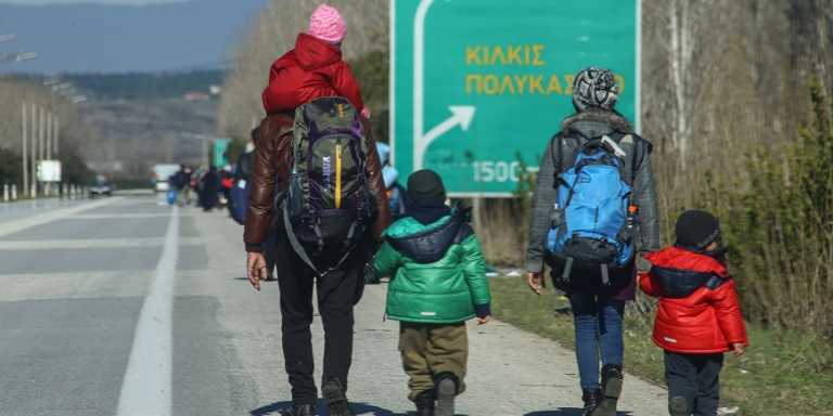 Χιλιάδες εγκλωβισμένοι στα σύνορα Ελλάδας-ΠΓΔΜ – Ανοιχτά για Σύρους και Ιρακινούς (vid)