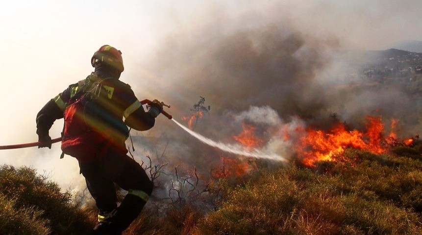 Ηράκλειο: Ο νοτιάς έφερε φωτιές