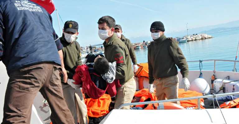 Στους 27 οι νεκροί, τα 11 εξ αυτών παιδιά, στο ναυάγιο ανοιχτά των ακτών της Τουρκίας