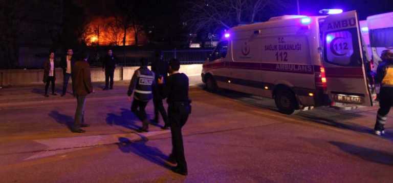 Πολύνεκρη επίθεση στο κέντρο της Άγκυρας – Ακύρωσε ο Νταβούτογλου το ταξίδι στις Βρυξέλλες – Αθήνα: Πενθούμε μαζί με τους γείτονές μας (upd)