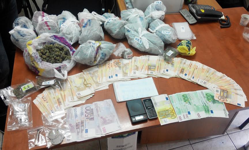 Αλεξανδρούπολη: Σύλληψη τριών ημεδαπών ηλικίας 20, 19 και 16 ετών για διακίνηση και κατοχή ναρκωτικών