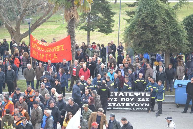 Αλεξανδρούπολη: Την άμεση απόσυρση του ασφαλιστικού ζητούν οι φορείς του Έβρου