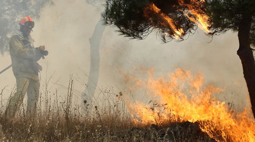 Πολύ υψηλός κίνδυνος πυρκαγιάς για την Πέμπτη 7/8 – Δείτε σε ποιες περιφέρειες (χάρτης πρόβλεψης)