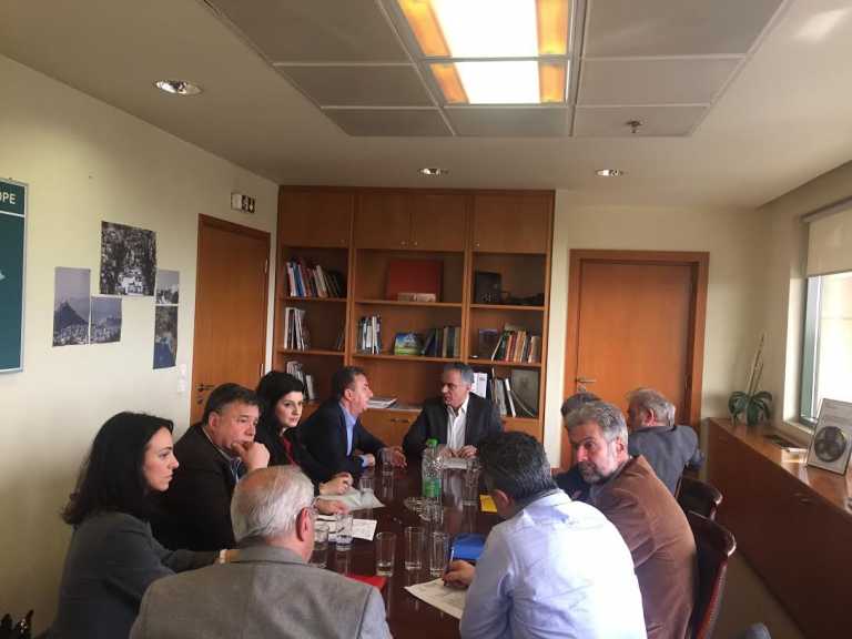 Χανιά: Η ηλεκτρική-καλωδιακή διασύνδεση της Κρήτης σε συνάντηση Σκουρλέτη-Αρναουτάκη στην Αθήνα