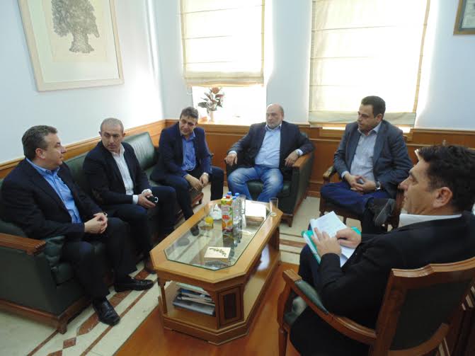 Χανιά:  Ο Περιφερειάρχης ενημέρωσε κλιμάκιο βουλευτών του ΣΥΡΙΖΑ για τον τουρισμό και τις υποδομές στην Κρήτη