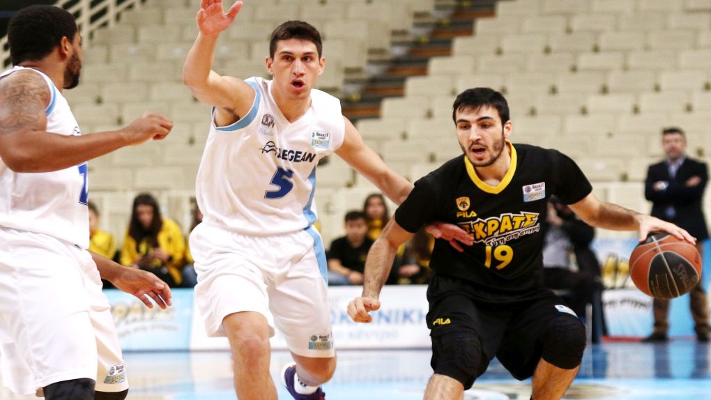 «Ξέσπασε» στον Κολοσσό με 92-57 η ΑΕΚ, νίκη παραμονής του Αρκαδικού