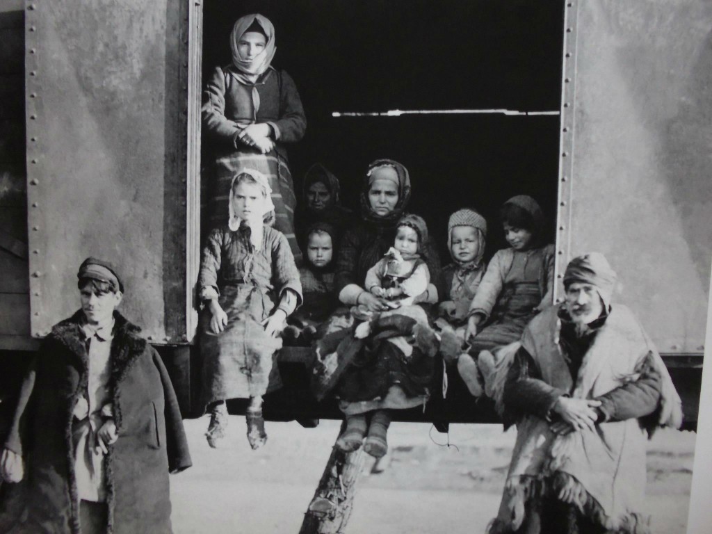 WAR AND PEACE IN THE BALKANS  (3)