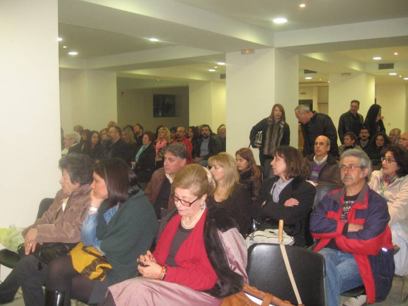 «Όσο μου λείπεις τόσο με αναζητώ» – Ο Πάνος Μιχελής στο ert.gr