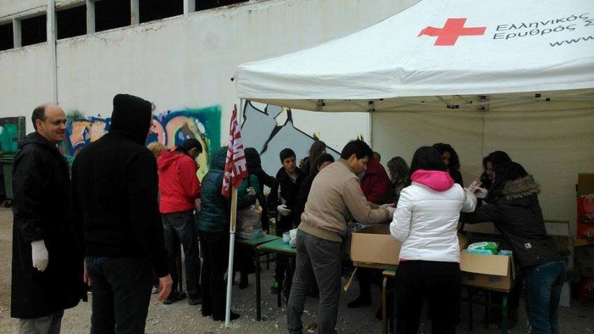 Λάρισα : Η ΕΛΜΕ Λάρισας κοντά στους πρόσφυγες