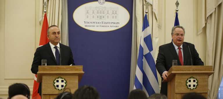 Συνομιλίες Κοτζιά-Τσαβούσογλου: Το προσφυγικό δεν περιορίζεται στις ελληνοτουρκικές σχέσεις (vid)