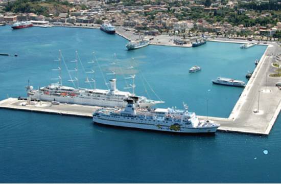 Κέρκυρα: Σοβαρή καθυστέρηση του κόμβου στο λιμάνι