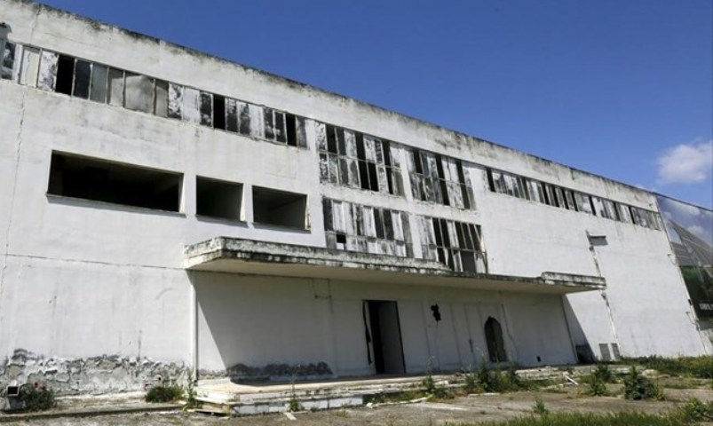 Λάρισα: Προσωρινή φιλοξενία 400 προσφύγων στο εργοστάσιο της πρώην ROCA