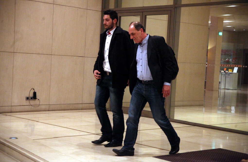 “Υπάρχει απόσταση” για τα “κόκκινα” δάνεια- Κοντά σε συμφωνία για ασφαλιστικό & φορολογικό (vid)