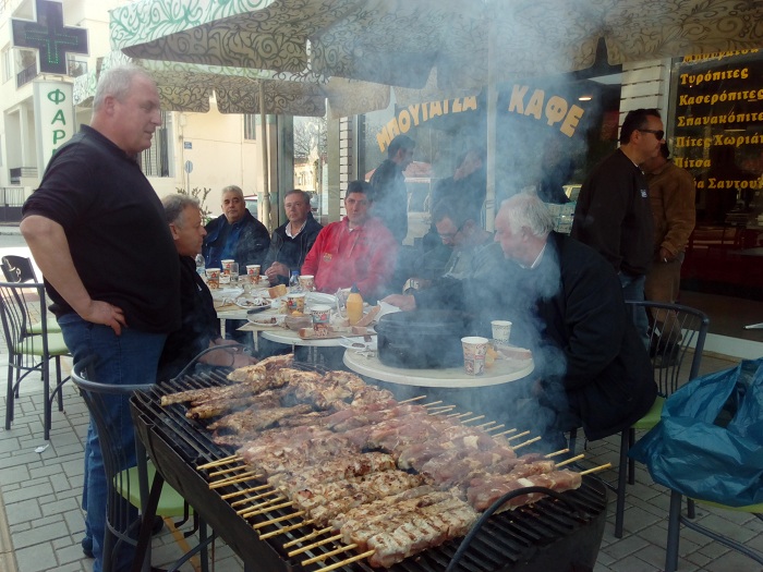 Κομοτηνή: Κάθε κατάστημα και μια ψησταριά
