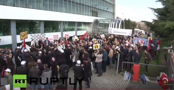 Τουρκία: Ο Ερντογάν έστειλε διαχειριστές στην εφημερίδα Ζαμάν – Για το τέλος της ελευθερίας του Τύπου μιλούν οι εργαζόμενοι