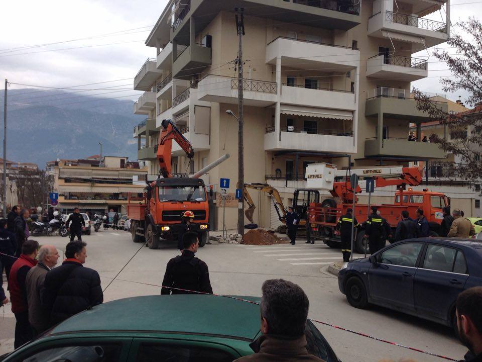 Ιωάννινα: Στην εντατική και σε κρίσιμη κατάσταση οι δύο εργάτες