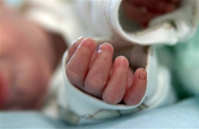 Αγρίνιο :Στο νοσοκομείο το νεογέννητο που εγκατέλειψε η μητέρα του