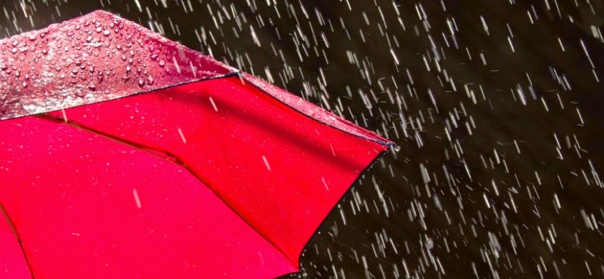 Καιρός: Νεφώσεις με σποραδικές βροχές ή καταιγίδες (video)