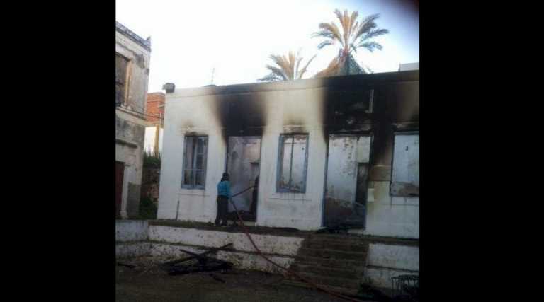 Καστελόριζο: Καταστράφηκε ολοσχερώς από πυρκαγιά το κτίριο όπου φυλάσσονταν είδη πρώτης ανάγκης για τους πρόσφυγες